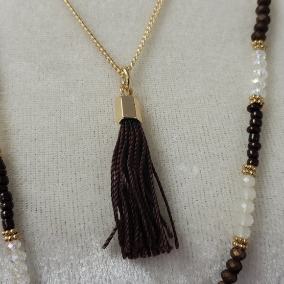 MULTI-MEDIA Tassle Necklace Gold & Brown Bead EUC - Picture 6 of 9